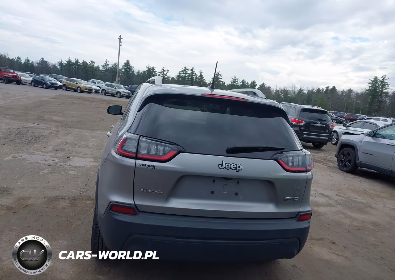 2019 Jeep Cherokee Latitude 4X4 VIN:1C4PJMCB9KD169767 - 16