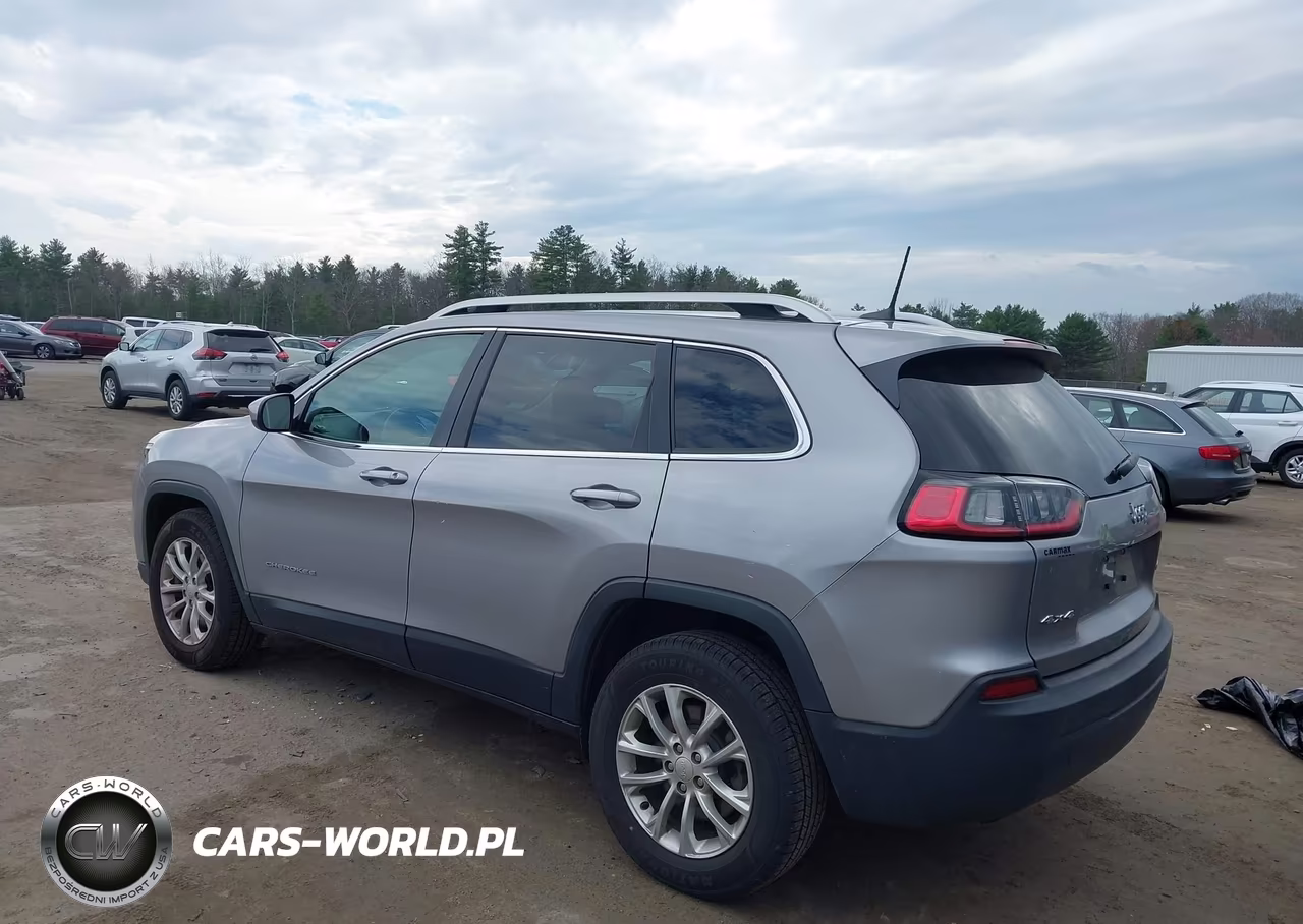 2019 Jeep Cherokee Latitude 4X4 VIN:1C4PJMCB9KD169767 - 3