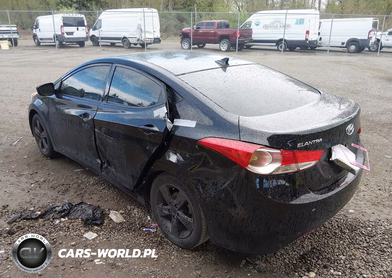 2013 Hyundai Elantra Gls VIN:5NPDH4AE1DH301154 - 3