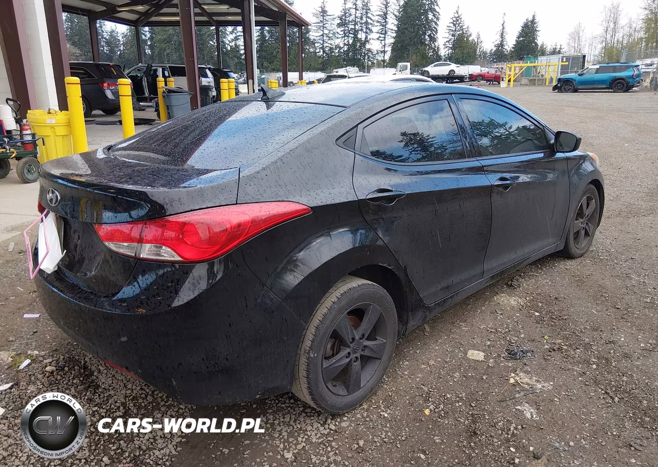 2013 Hyundai Elantra Gls VIN:5NPDH4AE1DH301154 - 4