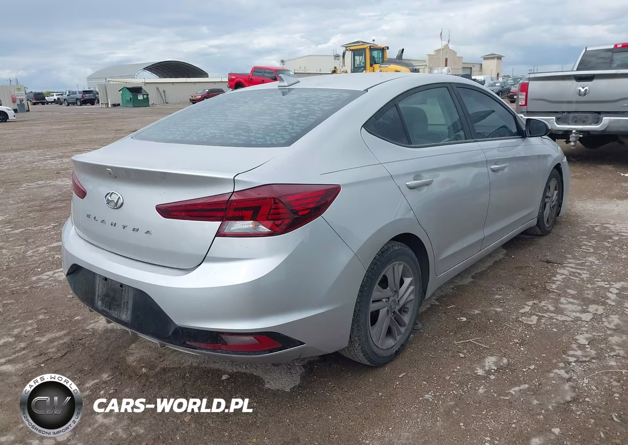 2019 Hyundai Elantra Sel VIN:KMHD84LF6KU889203 - 4