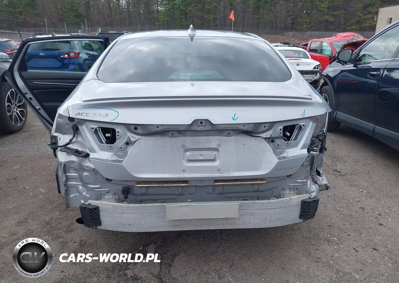 2018 Honda Accord Sport VIN:1HGCV1F38JA022492 - 17