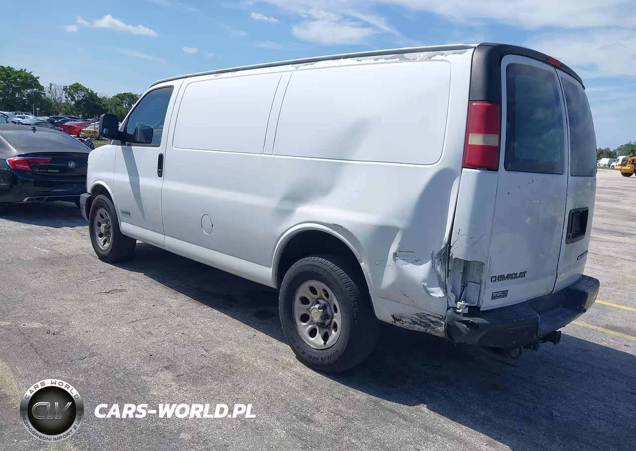 2003 Chevrolet Express VIN:1GCFG25T731141070 - 3