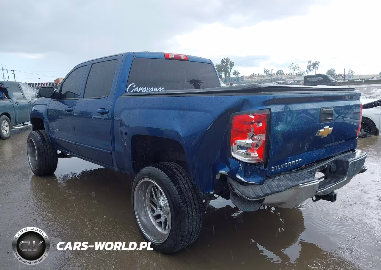 2018 Chevrolet Silverado 1500 1Lt VIN:3GCUCRER0JG402439 - 3