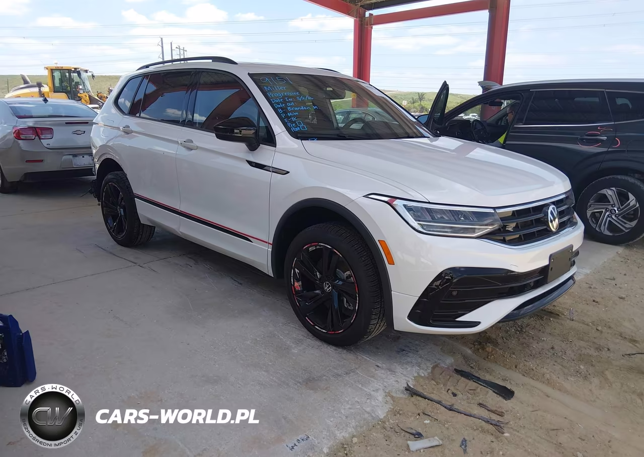 2024 Volkswagen Tiguan 2.0T Se R-Line Black