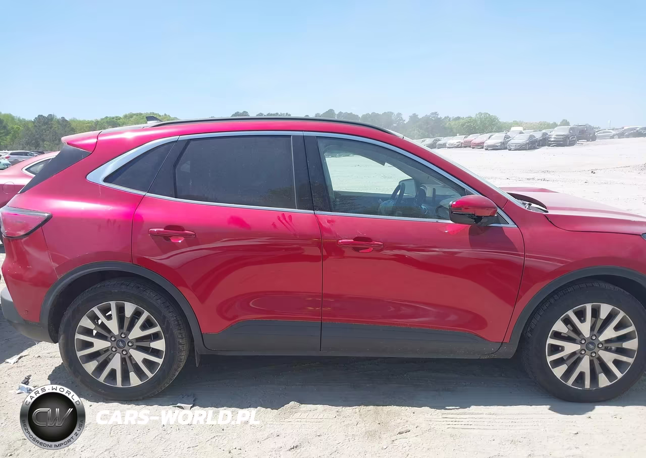 2020 Ford Escape Titanium VIN:1FMCU9J9XLUB46921 - 13