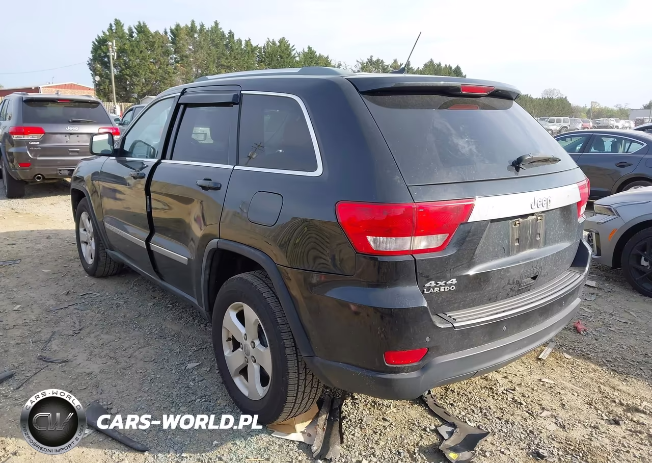 2012 Jeep Grand Cherokee Laredo VIN:1C4RJFAG3CC121109 - 3