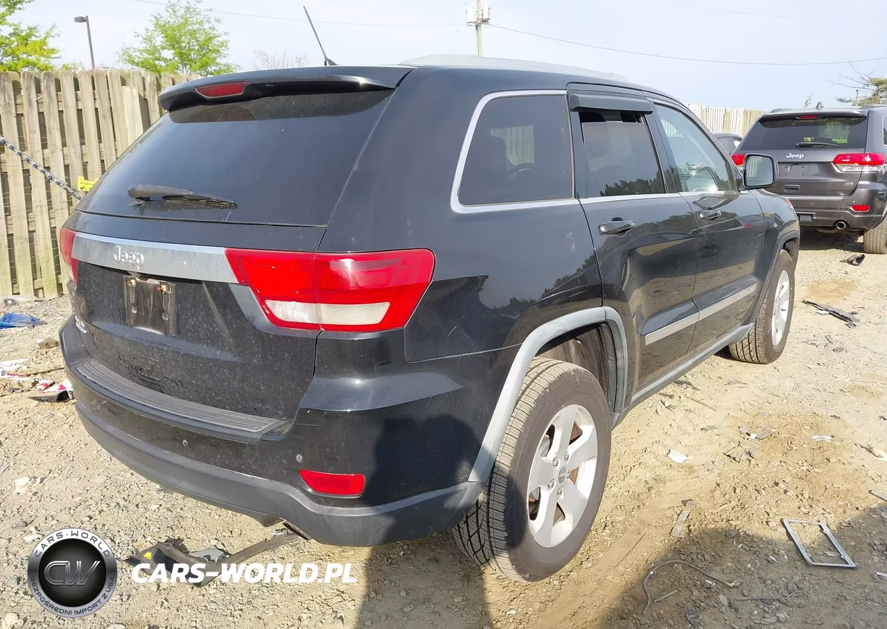 2012 Jeep Grand Cherokee Laredo VIN:1C4RJFAG3CC121109 - 4