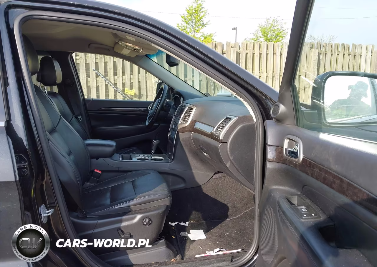 2012 Jeep Grand Cherokee Laredo VIN:1C4RJFAG3CC121109 - 5
