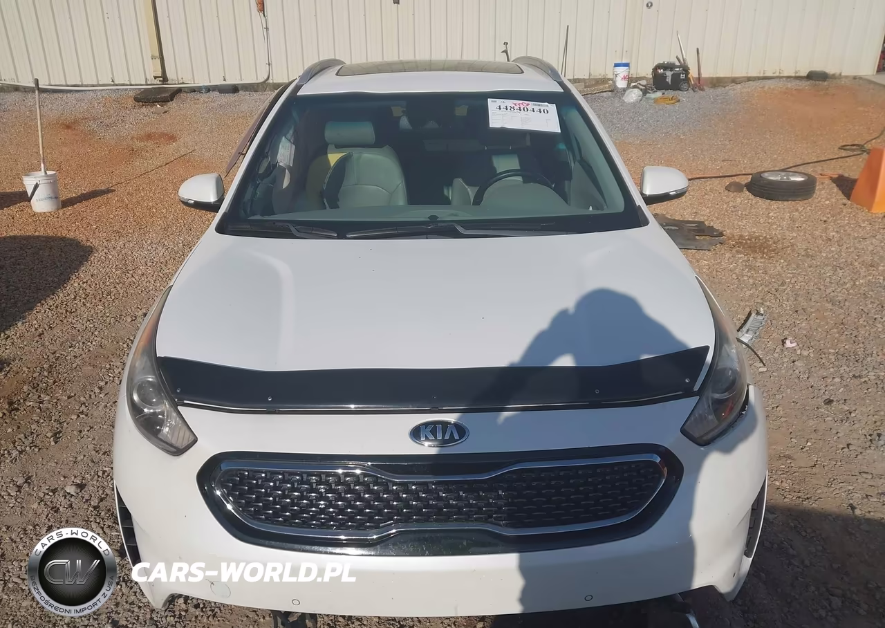 2018 Kia Niro Touring VIN:KNDCE3LC4J5125335 - 13