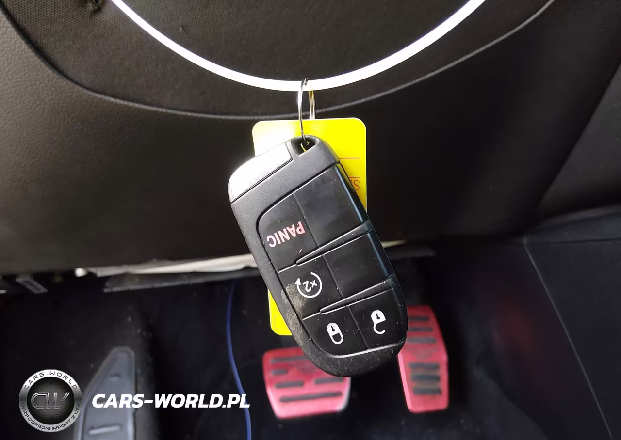 2018 Jeep Renegade Latitude 4X4 VIN:ZACCJBBB2JPJ51869 - 11