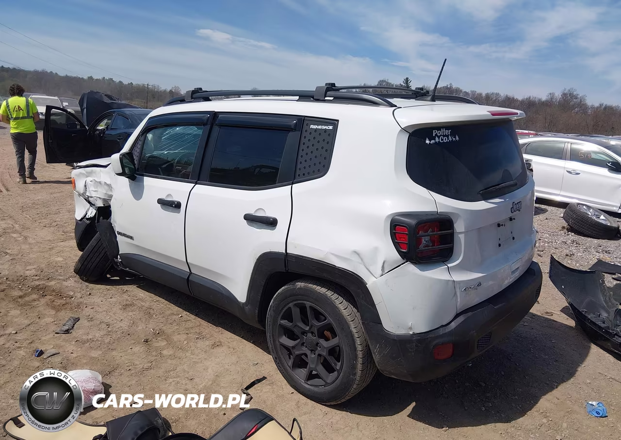 2018 Jeep Renegade Latitude 4X4 VIN:ZACCJBBB2JPJ51869 - 3