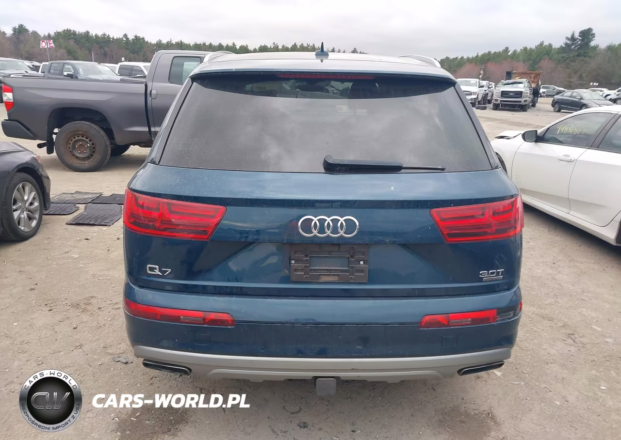 2018 Audi Q7 3.0T Premium VIN:WA1LAAF78JD039427 - 17