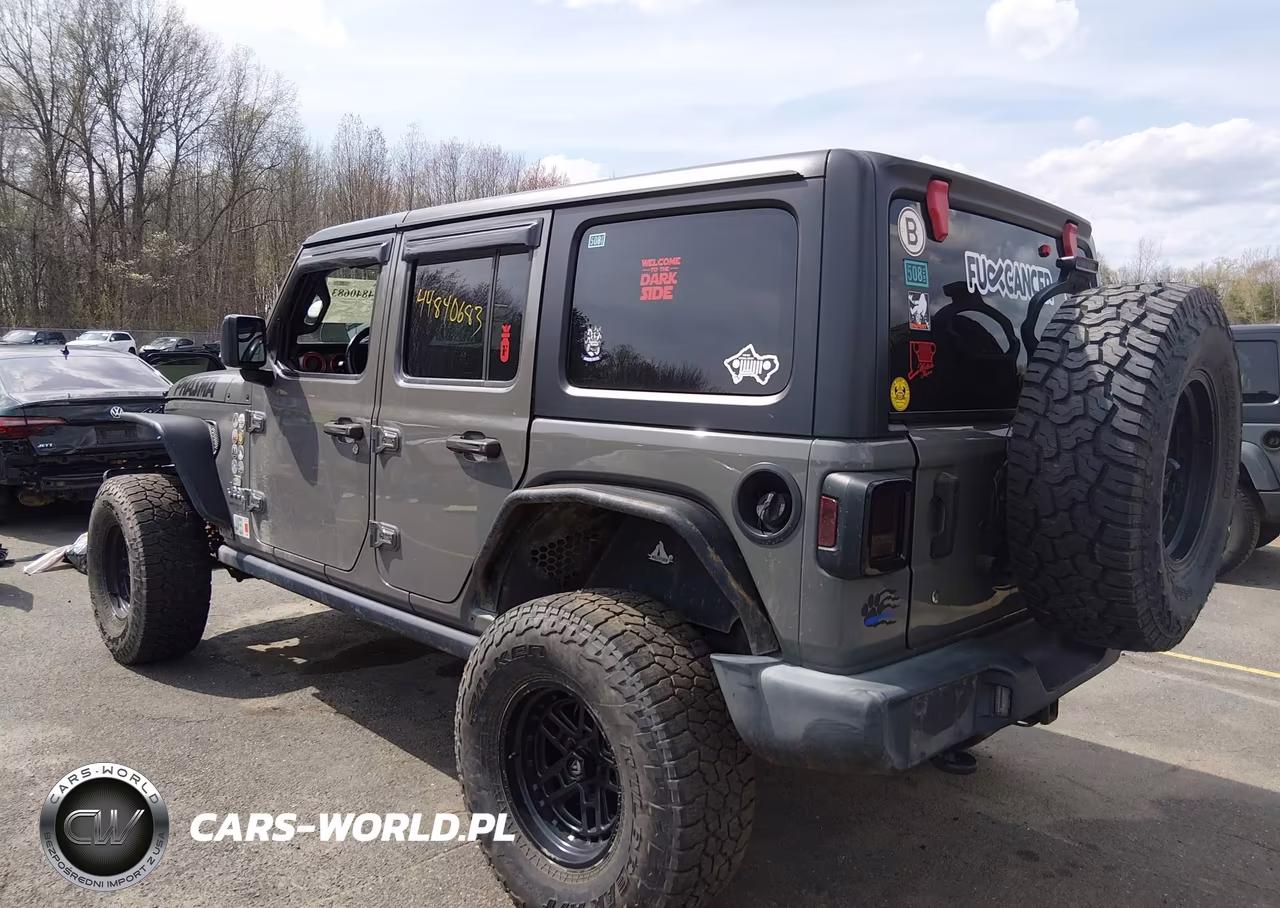 2019 Jeep Wrangler Unlimited Sport S 4X4 VIN:1C4HJXDN5KW630868 - 3