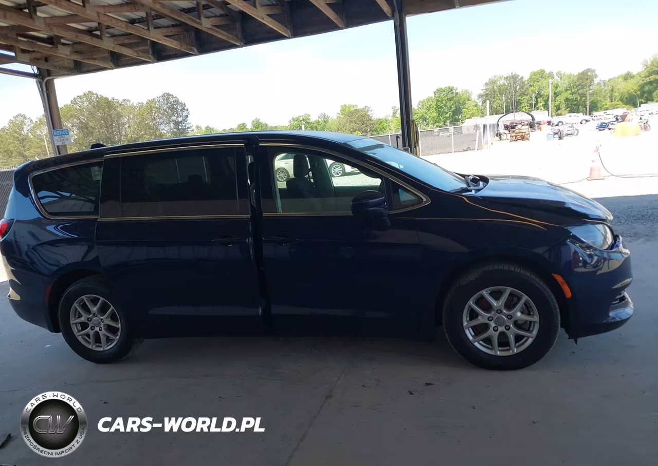 2020 Chrysler Voyager Lx VIN:2C4RC1CG5LR243410 - 13