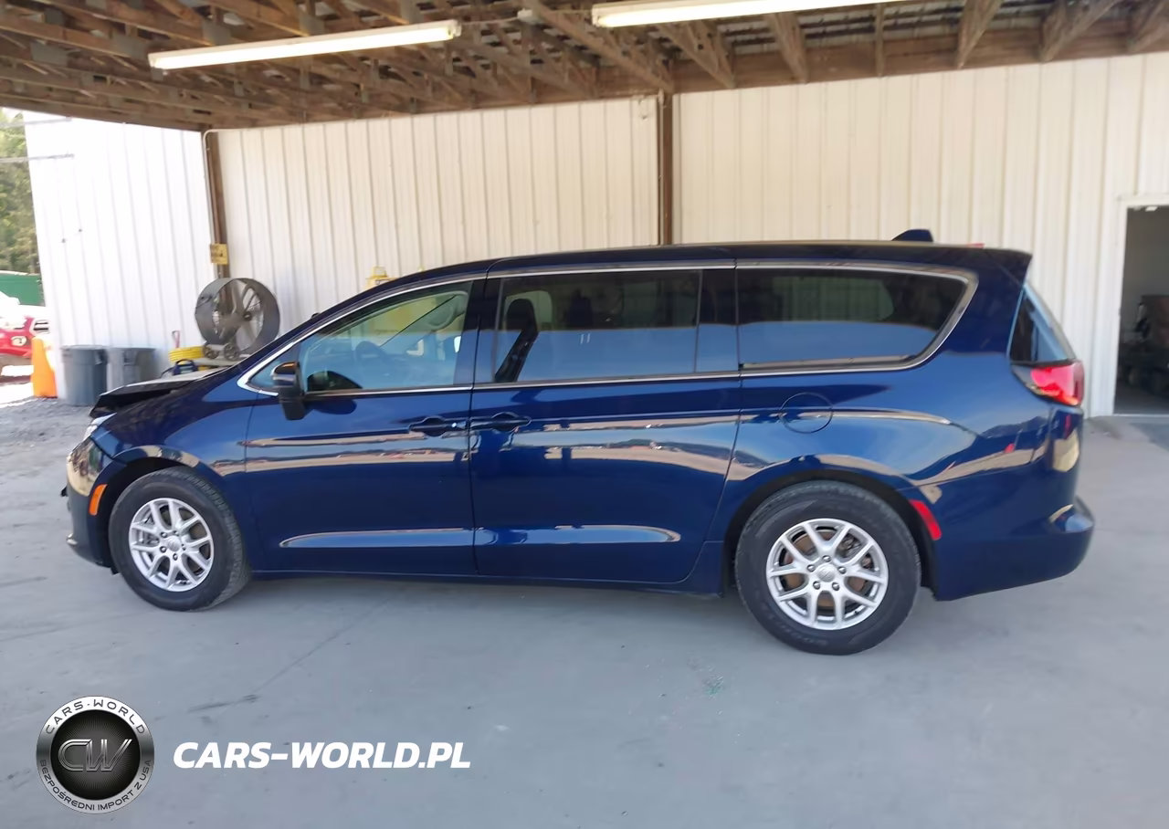 2020 Chrysler Voyager Lx VIN:2C4RC1CG5LR243410 - 14