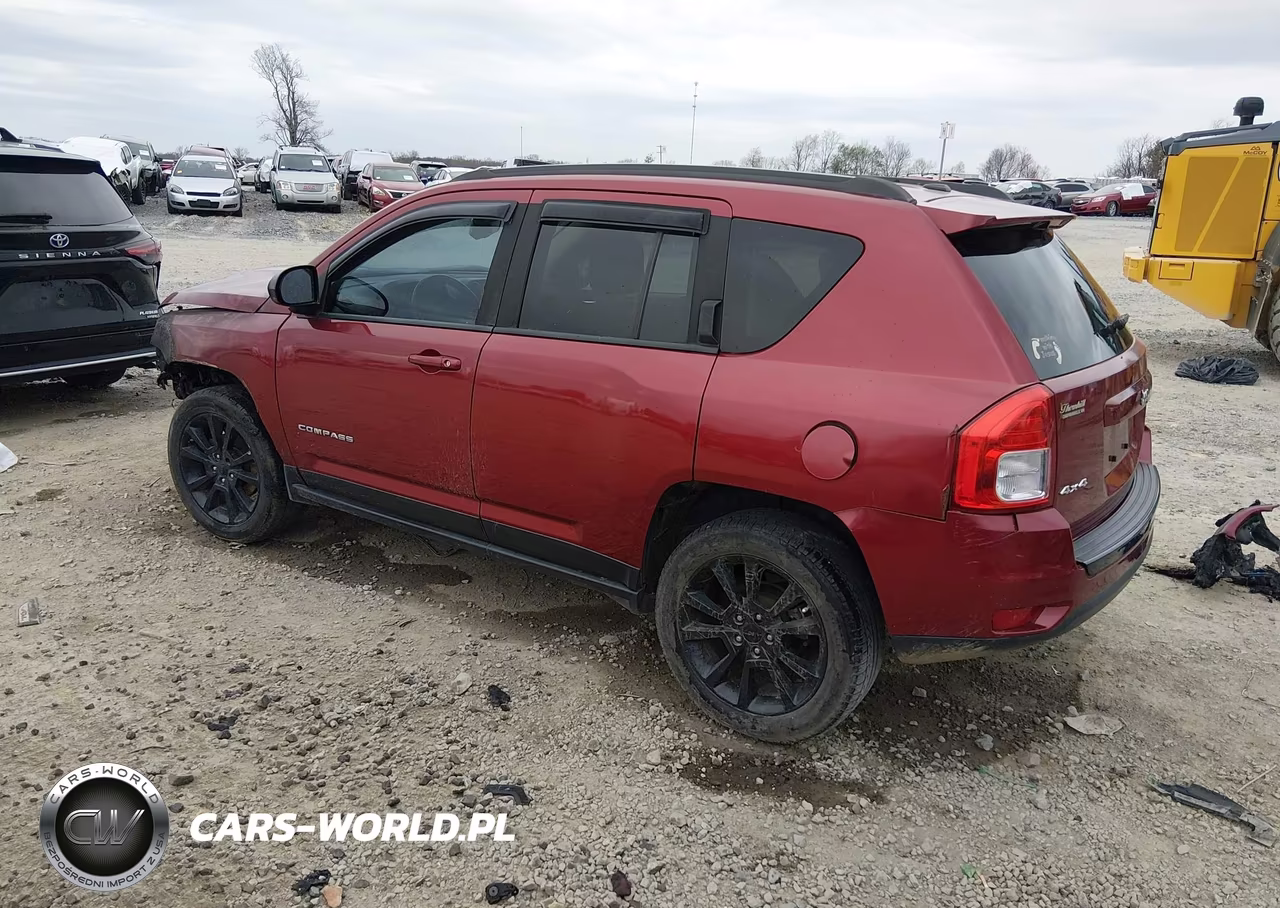2012 Jeep Compass Latitude VIN:1C4NJDEBXCD718222 - 3