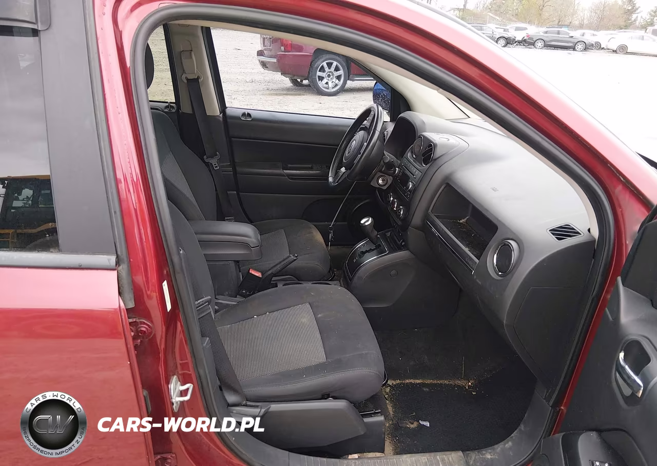 2012 Jeep Compass Latitude VIN:1C4NJDEBXCD718222 - 5
