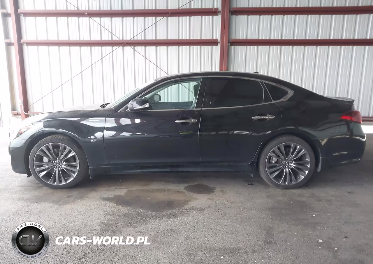 2018 Infiniti Q70 3.7 Luxe VIN:JN1BY1AP3JM180915 - 14