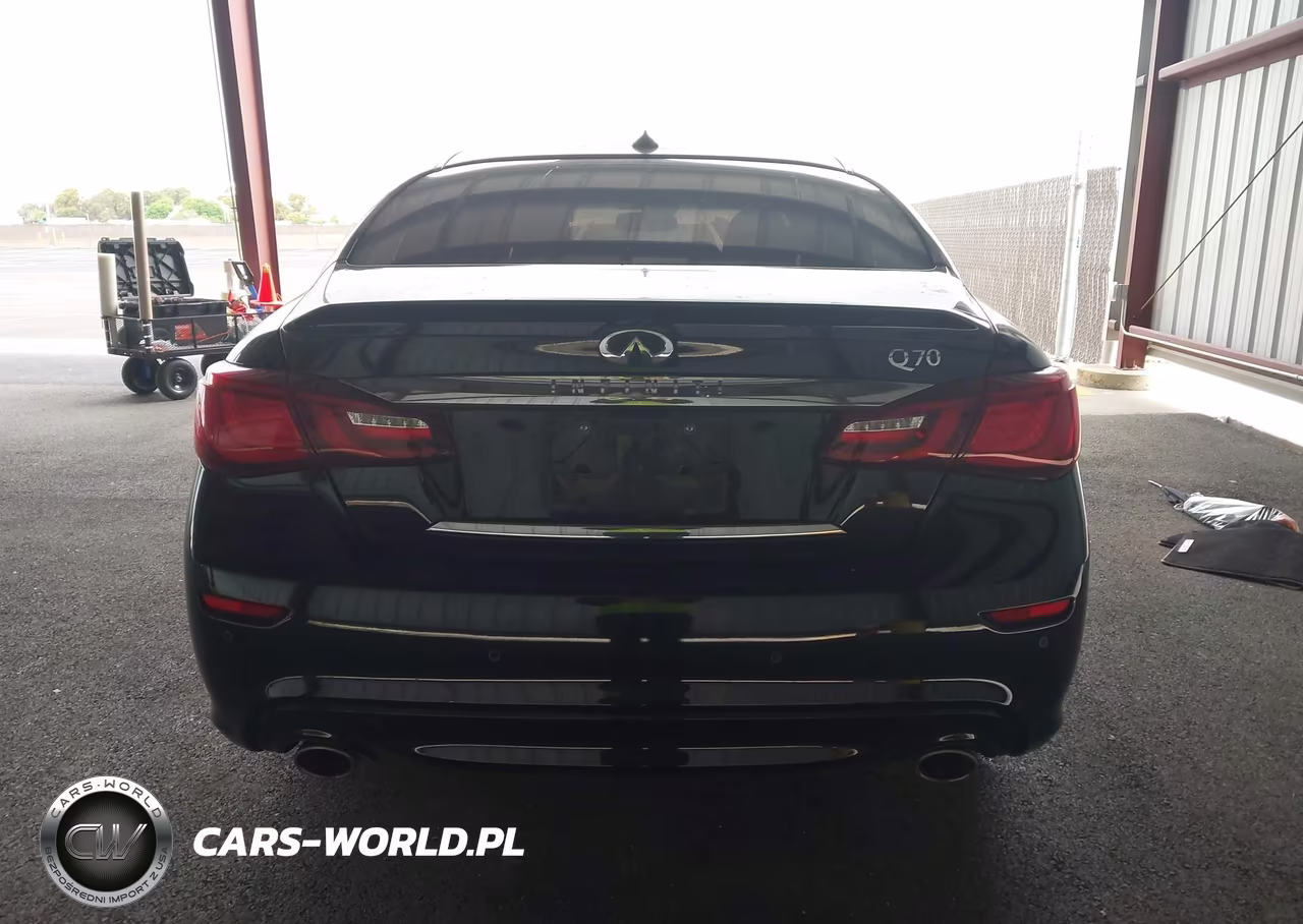 2018 Infiniti Q70 3.7 Luxe VIN:JN1BY1AP3JM180915 - 16