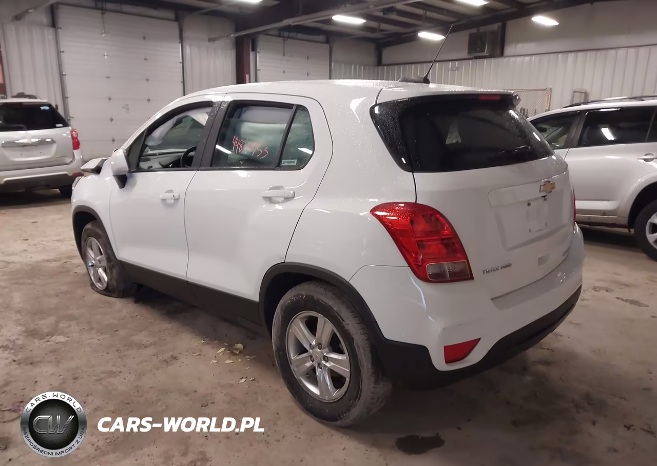 2018 Chevrolet Trax Ls VIN:KL7CJNSB9JB715786 - 3