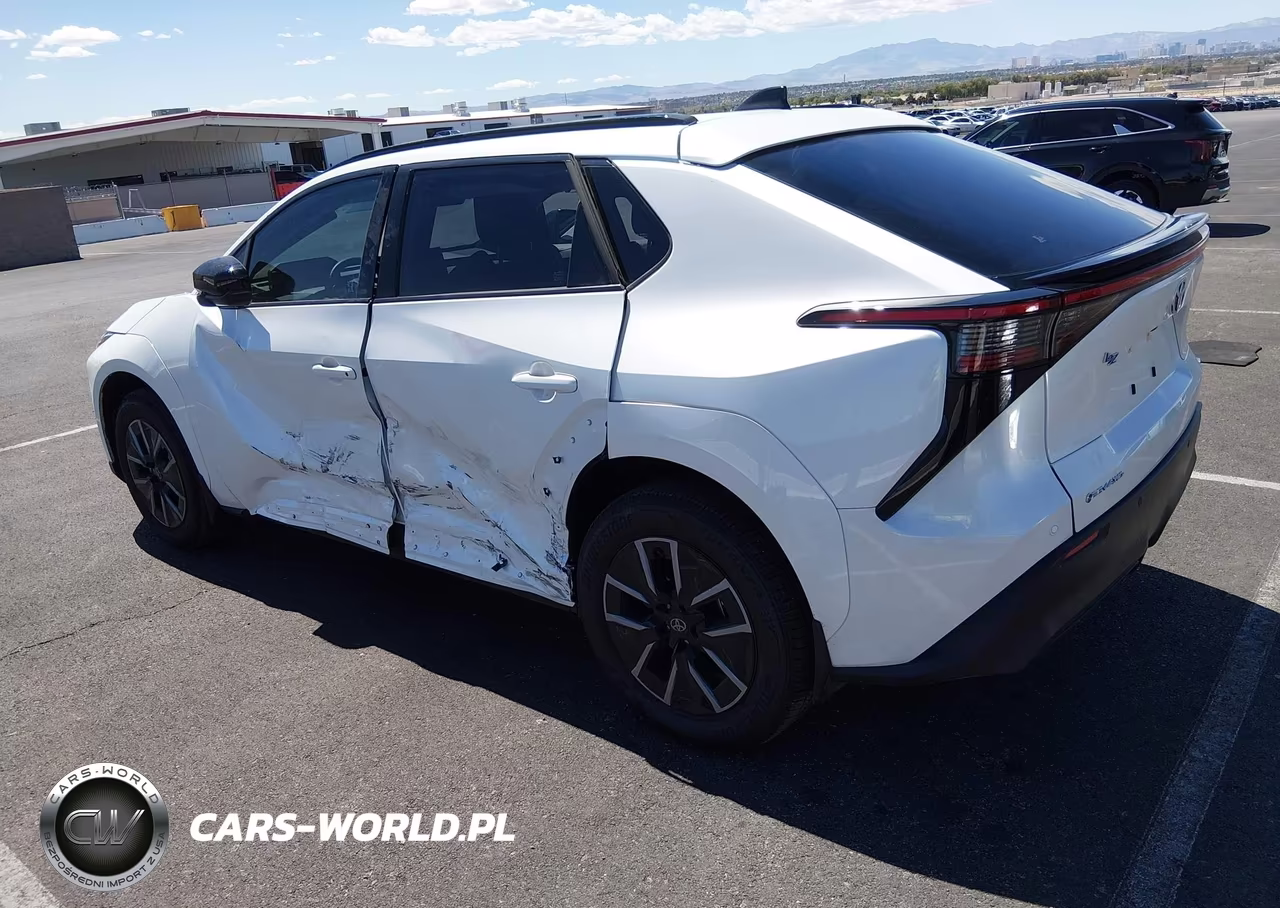 2026 Toyota Bz Xle VIN:JTMBDAFB6TJ017900 - 3