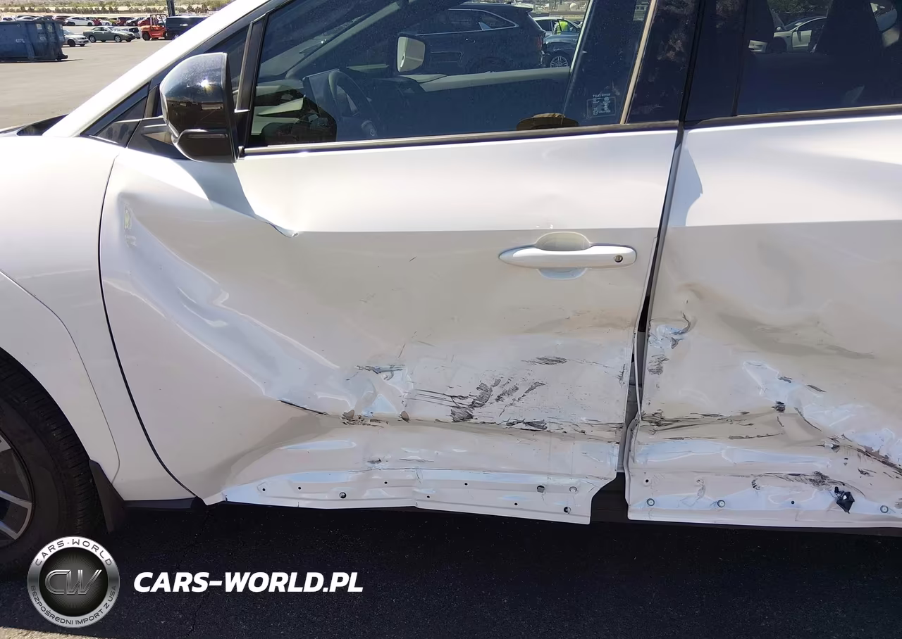 2026 Toyota Bz Xle VIN:JTMBDAFB6TJ017900 - 6