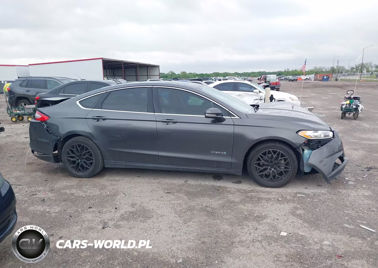 2015 Ford Fusion Hybrid Se VIN:3FA6P0LU0FR150757 - 13