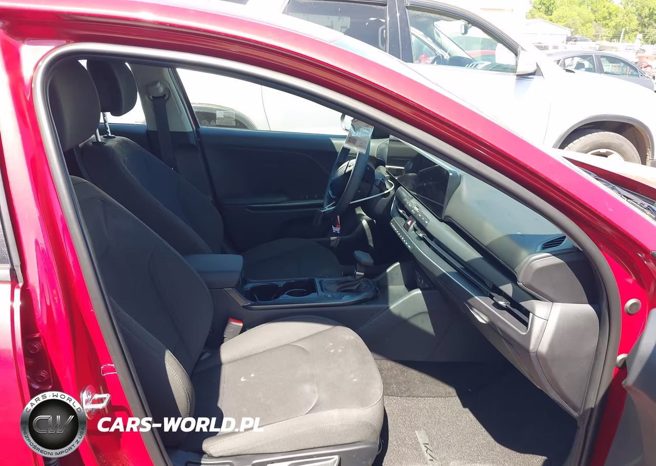 2026 Kia K4 Lxs VIN:3KPFT4DE8TE289834 - 5