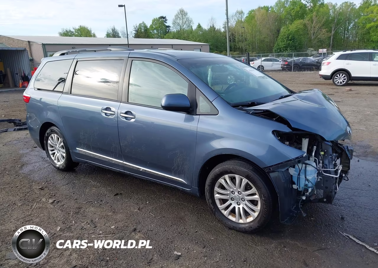 2017 Toyota Sienna Xle 8 Passenger