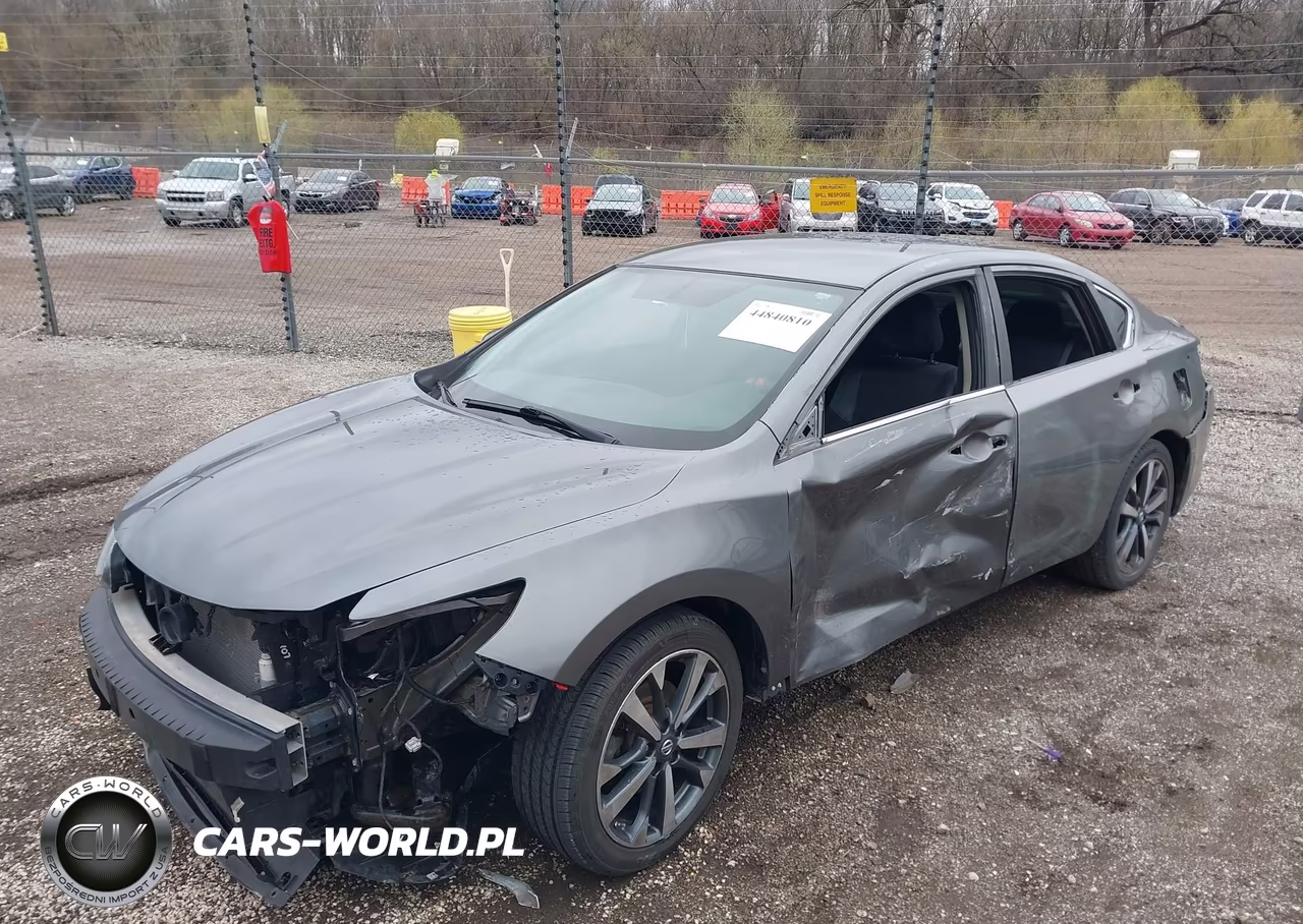 2017 Nissan Altima 2.5 Sr VIN:1N4AL3AP3HC141945 - 2