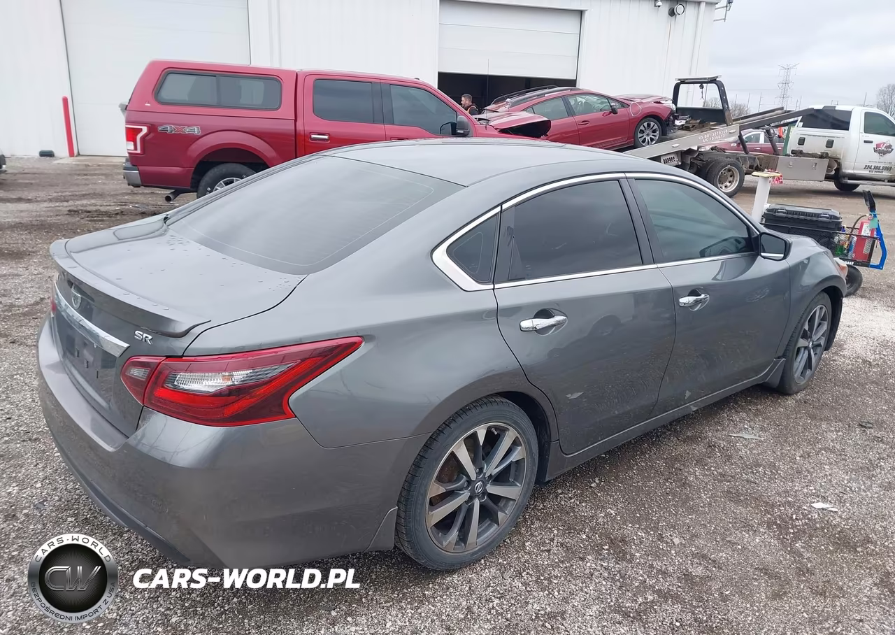 2017 Nissan Altima 2.5 Sr VIN:1N4AL3AP3HC141945 - 4