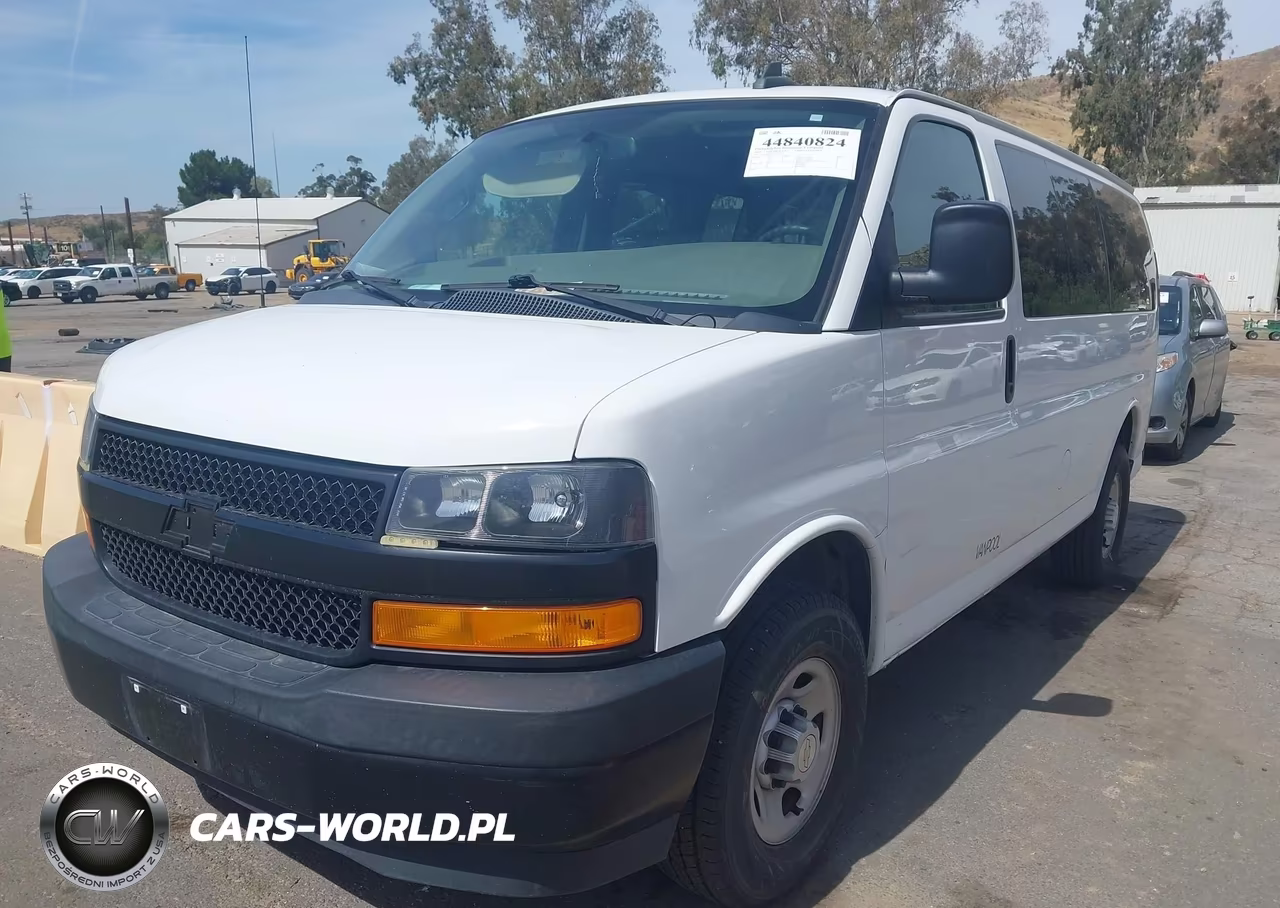 2022 Chevrolet Express Passenger Rwd 3500 Regular Wheelbase Ls VIN:1GAZGLFP5N1186525 - 2