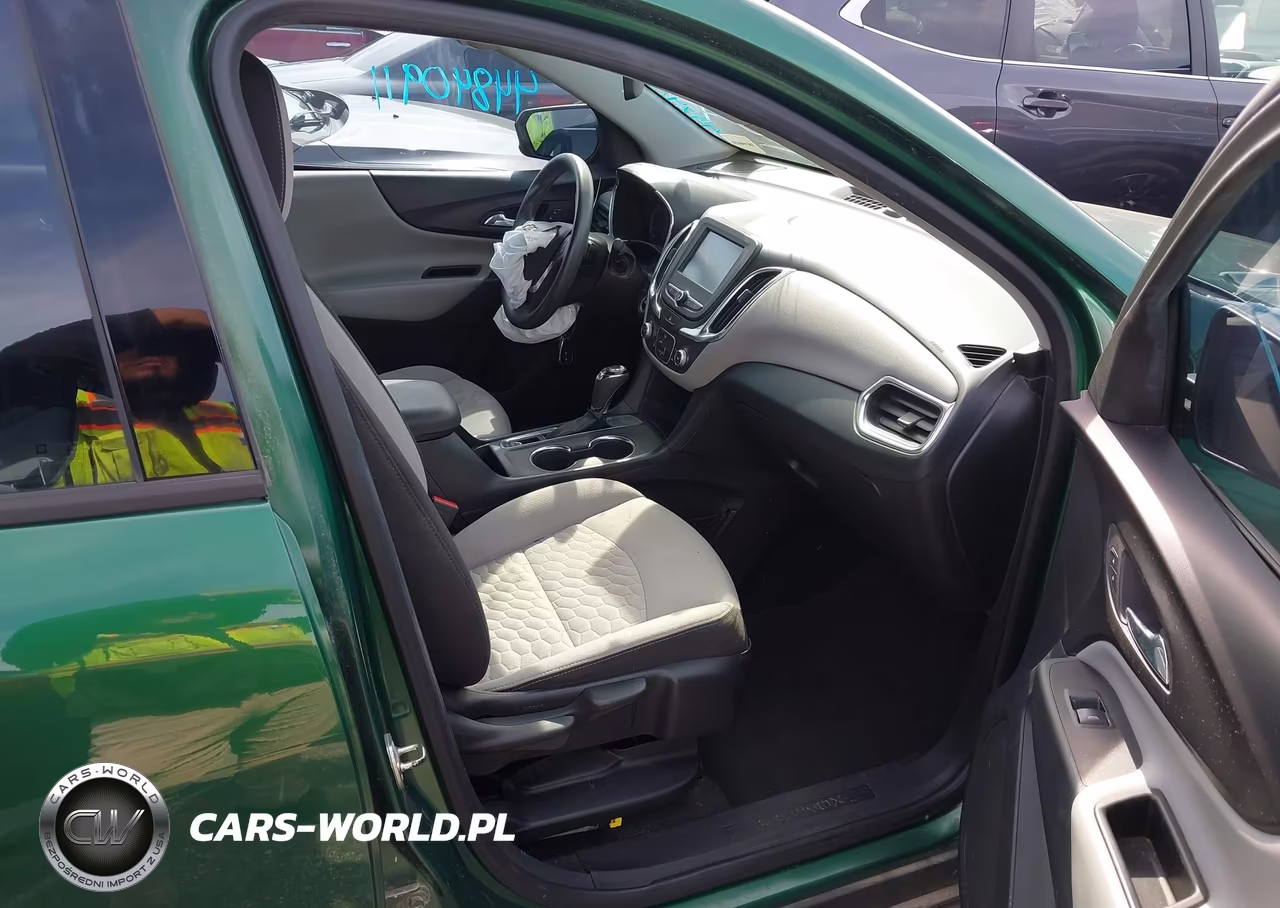 2018 Chevrolet Equinox Ls VIN:2GNAXHEV6J6226398 - 5