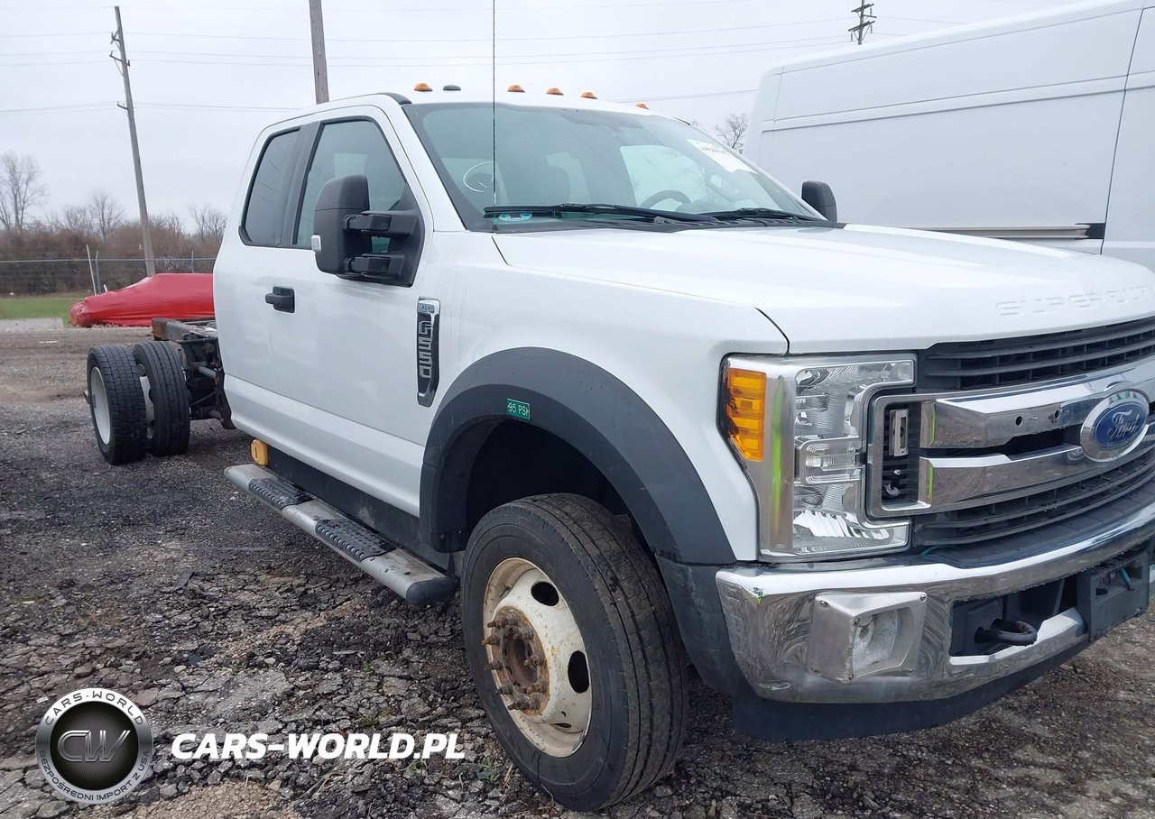 2017 FORD F-550 CHASSIS XLT