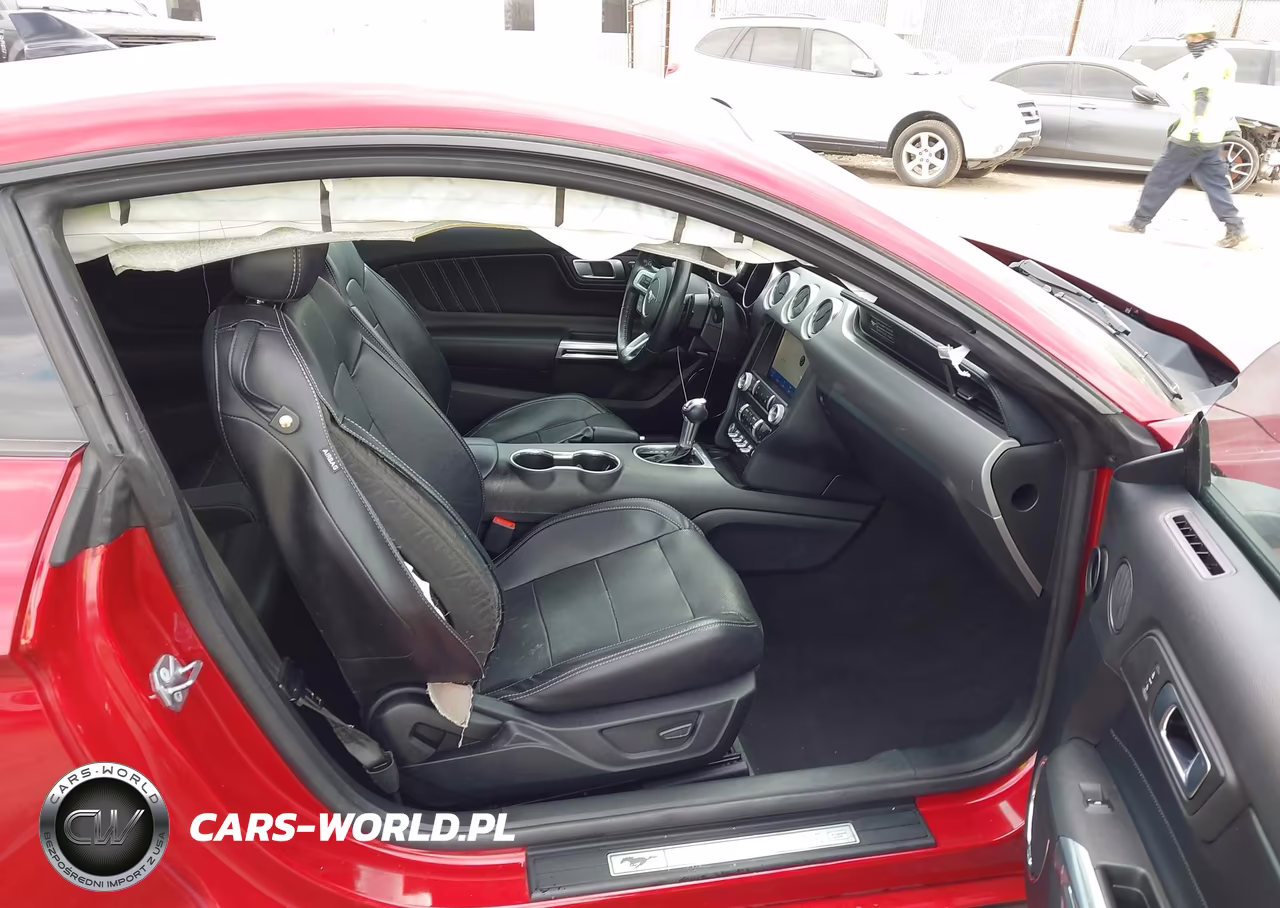 2020 Ford Mustang Gt Premium Fastback VIN:1FA6P8CF4L5142899 - 5