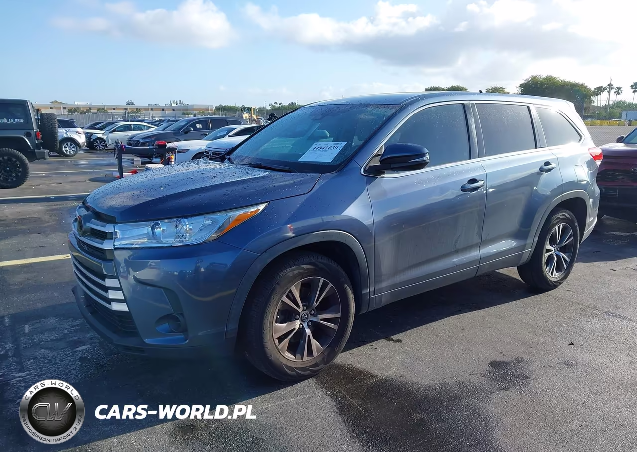 2017 Toyota Highlander Le VIN:5TDZARFH5HS029413 - 2