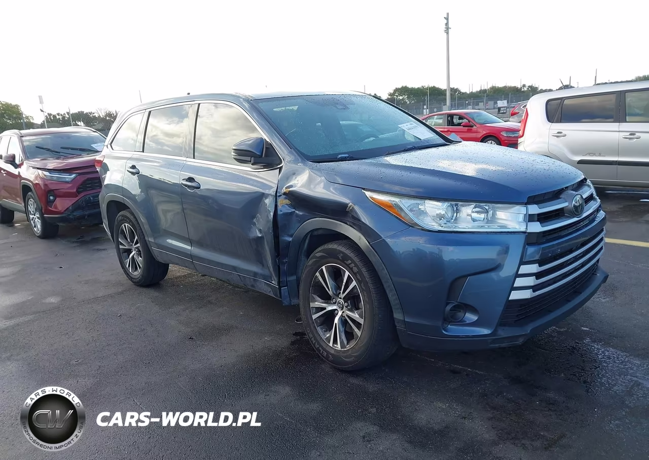 2017 Toyota Highlander Le VIN:5TDZARFH5HS029413 - 6