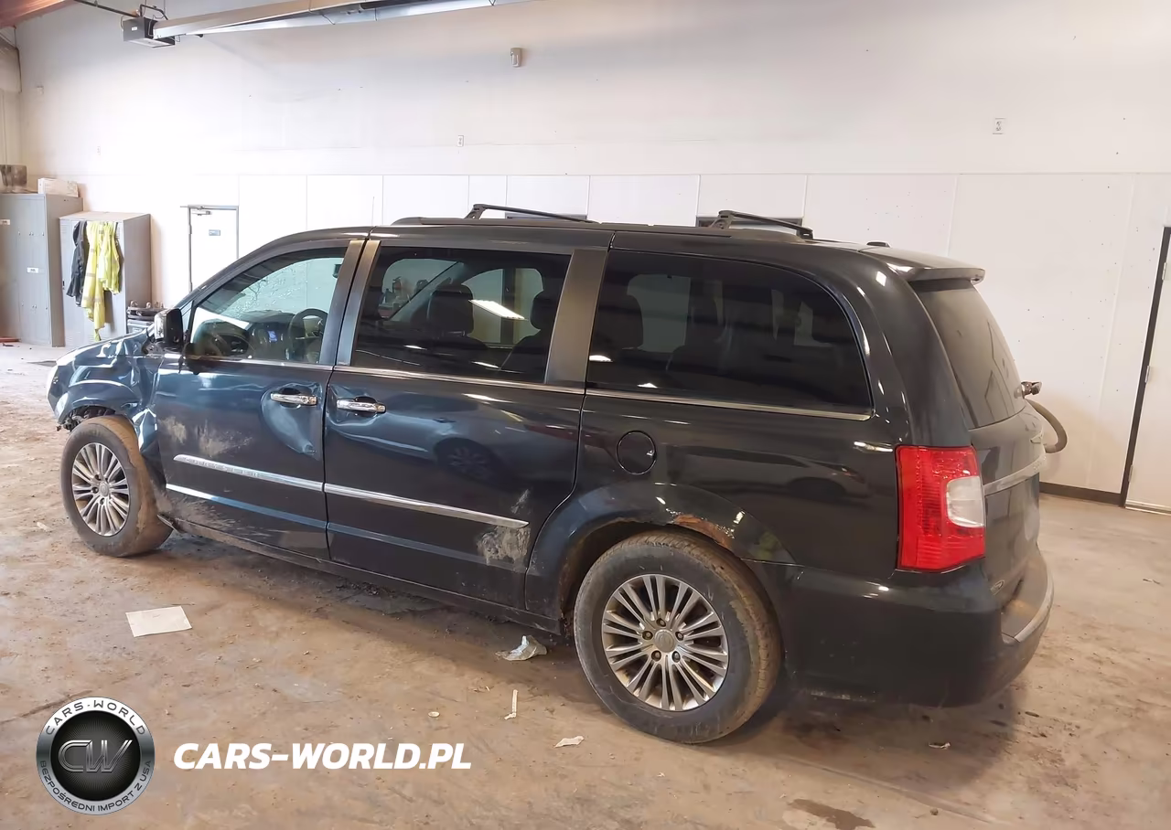 2014 Chrysler Town & Country Touring-L VIN:2C4RC1CG2ER108730 - 3
