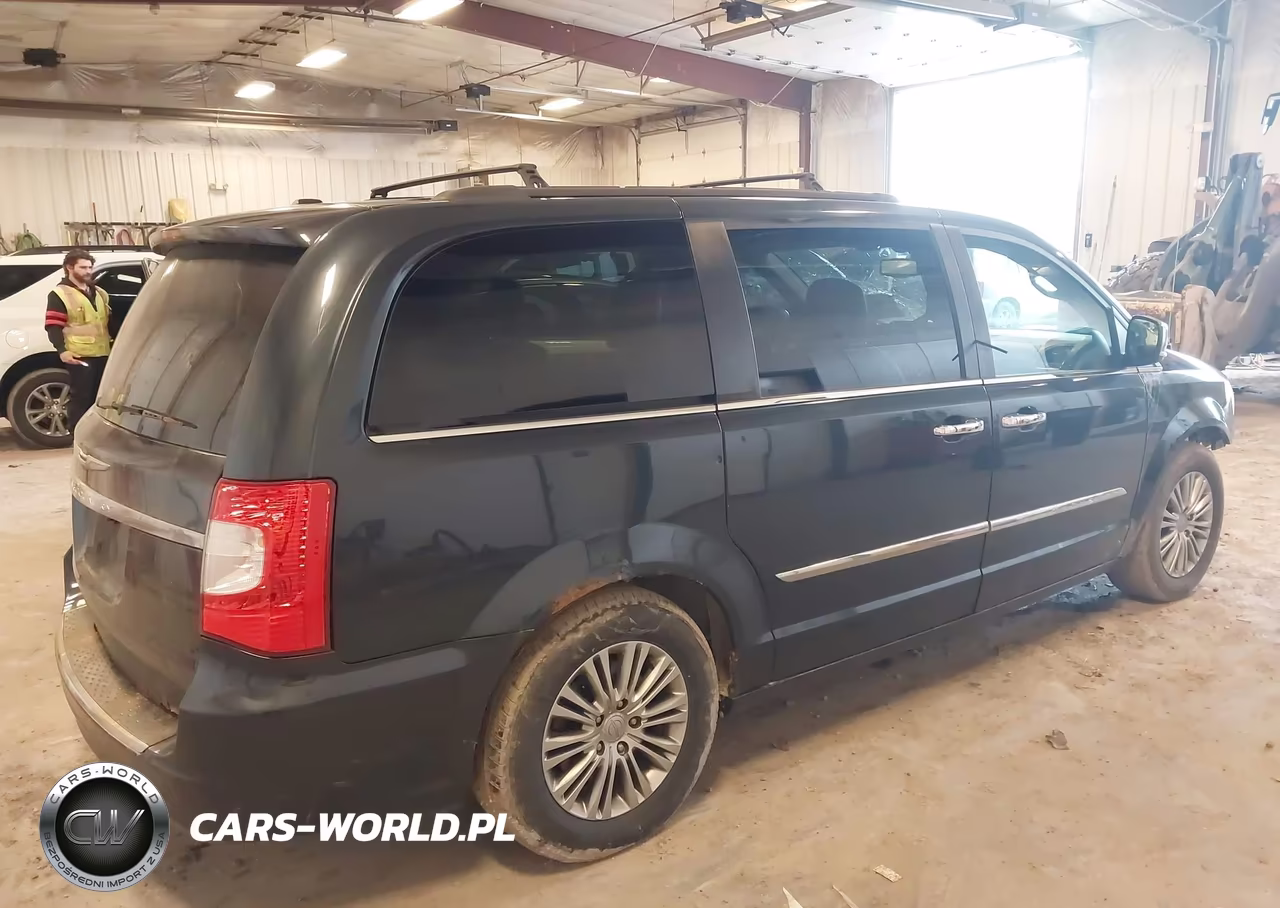 2014 Chrysler Town & Country Touring-L VIN:2C4RC1CG2ER108730 - 4