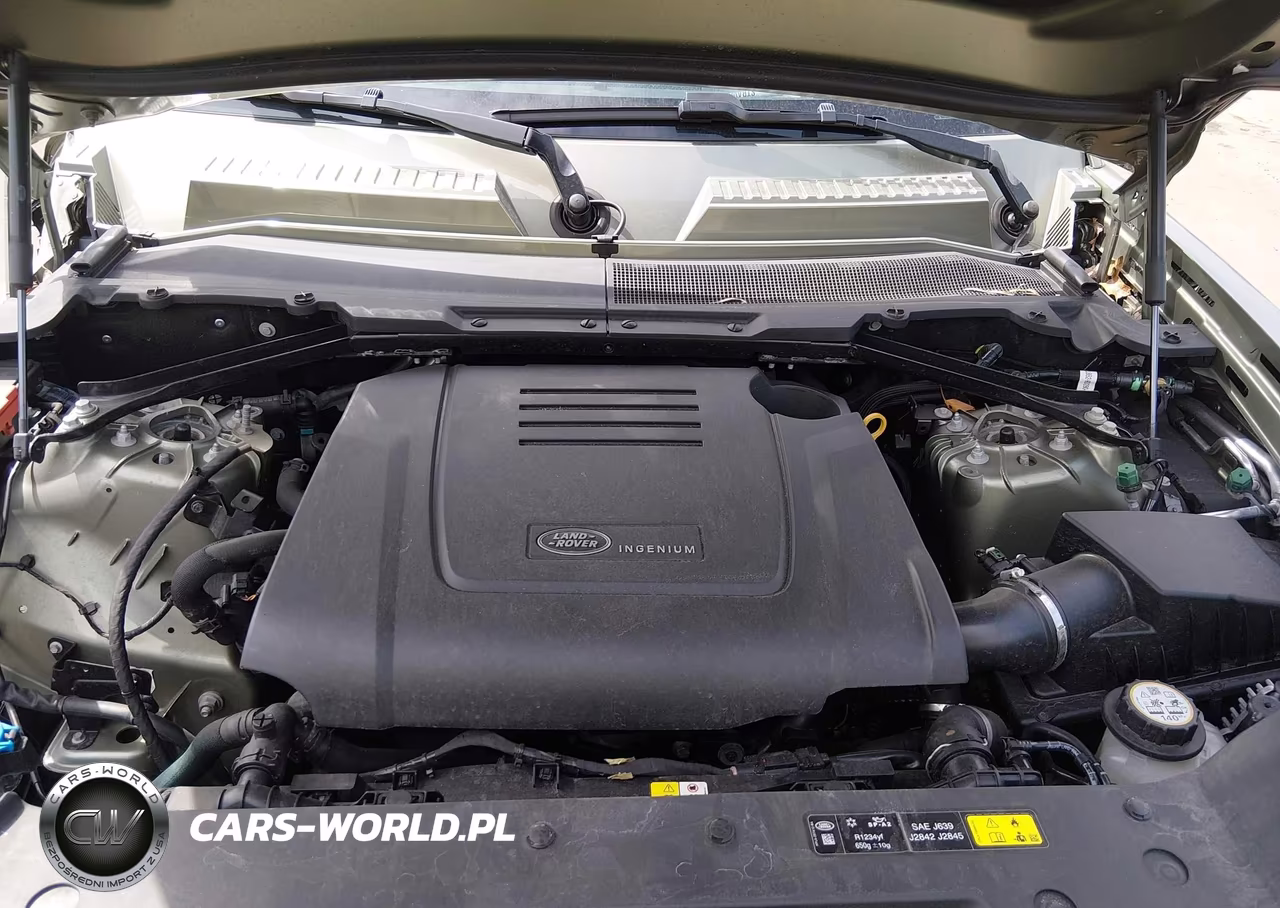 2023 Land Rover Defender 90 S VIN:SALEJ6EX4P2124551 - 10