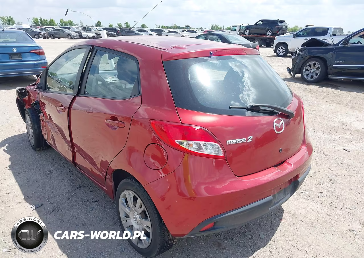 2014 Mazda Mazda2 Sport VIN:JM1DE1KZ8E0173941 - 3