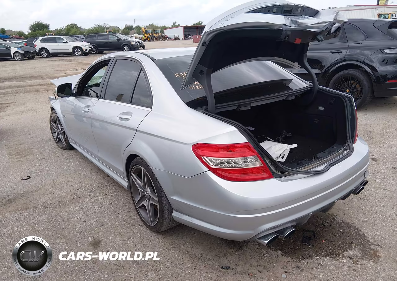 2009 Mercedes-Benz C 63 Amg VIN:WDDGF77X99F220438 - 3