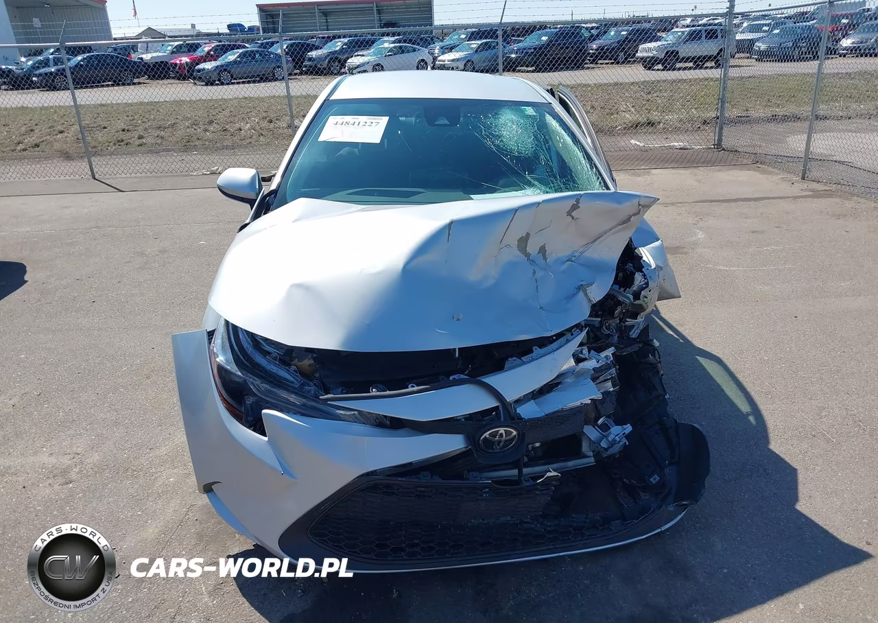 2021 Toyota Corolla Le VIN:5YFEPMAE8MP251024 - 13