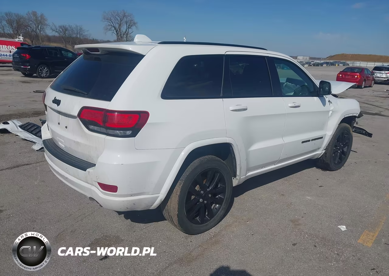 2020 Jeep Grand Cherokee Altitude 4X4 VIN:1C4RJFAG4LC241212 - 4