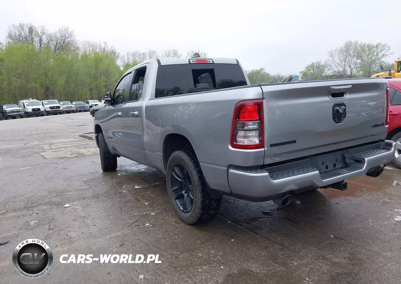 2021 Ram 1500 Big Horn 4X4 6'4 Box VIN:1C6SRFBT1MN782415 - 3