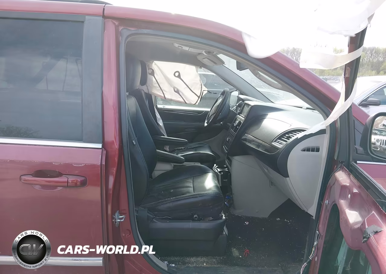 2014 Chrysler Town & Country Touring VIN:2C4RC1BG1ER125049 - 5