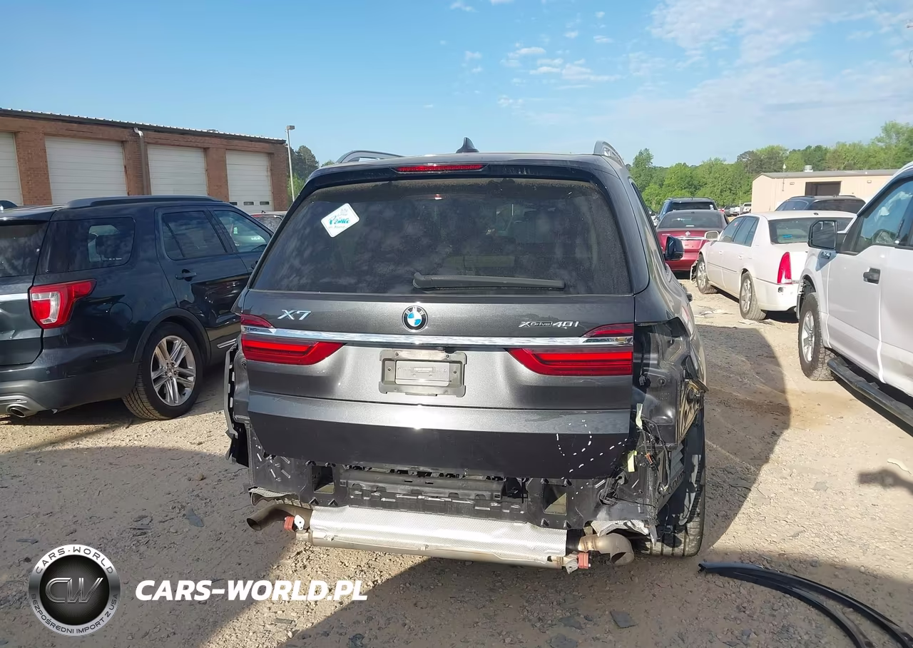 2020 BMW X7 xDrive40I VIN:5UXCW2C03L9C12668 - 17