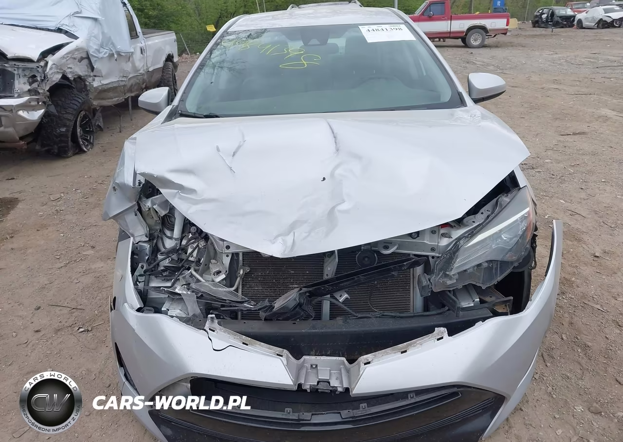 2017 Toyota Corolla Le VIN:2T1BURHEXHC910824 - 12