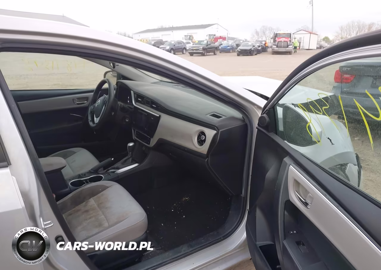 2017 Toyota Corolla Le VIN:2T1BURHEXHC910824 - 5